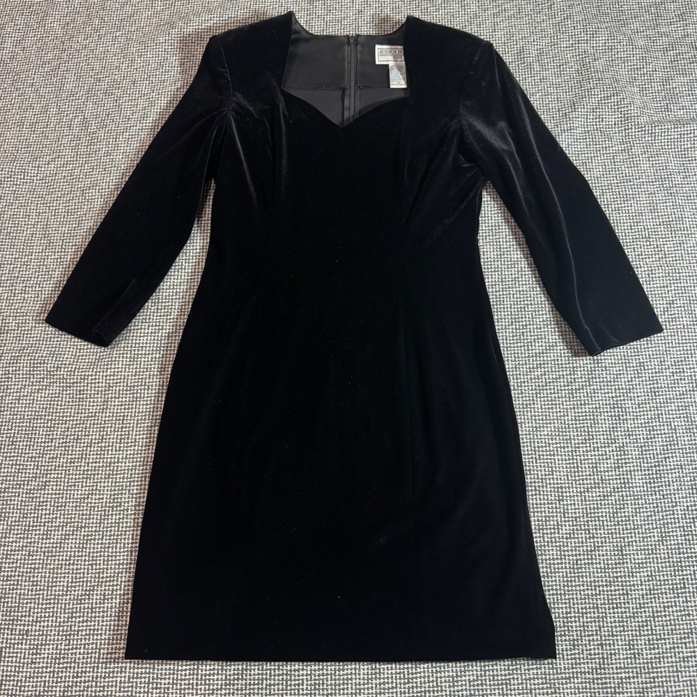 Vintage Jessica Howard Black Velvet Sweetheart Neck Long Sleeve Dress Size 10P